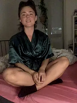 Mia Winters online show from 10/24/25, 06:51