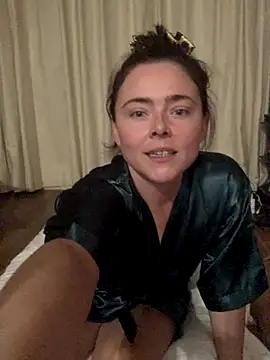 Mia Winters online show from 11/08/25, 05:27