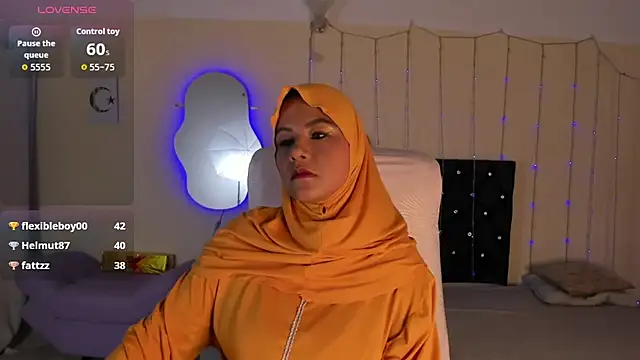 Snapshot of MalakChauriye chatting on 01/15/26, 07:39 MalakChauriye online show from 01/15/26, 07:39