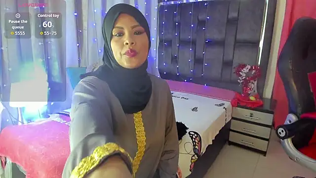 Snapshot of MalakChauriye chatting on 02/01/26, 01:09 MalakChauriye online show from 02/01/26, 01:09