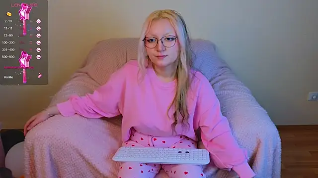 JuicyLullu online show from 11/01/25, 11:26