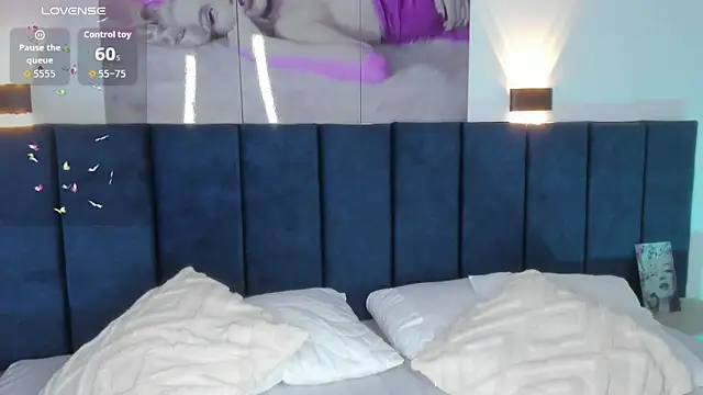 SharonLovee online show from 10/29/25, 10:20