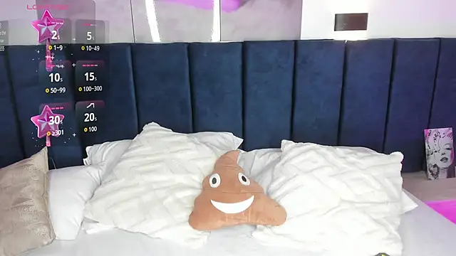 SharonLovee online show from 10/01/25, 09:18