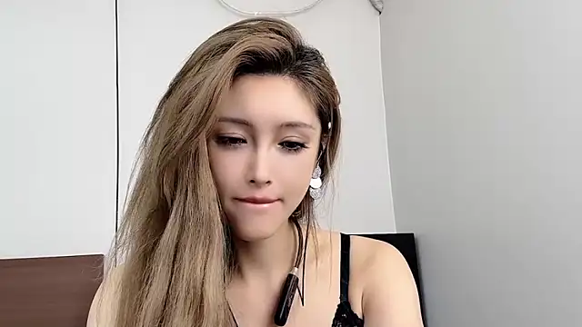 QiaoHui online show from 10/01/25, 09:29