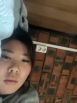 Snapshot of LAURA_LLL chatting on 11/16/25, 11:52 LAURA LLL online show from 11/16/25, 11:52