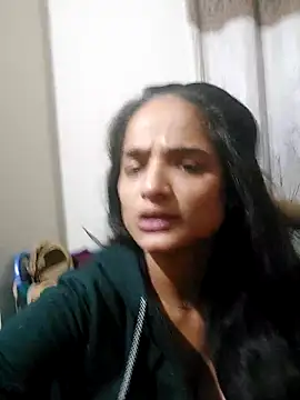 Snapshot of veronica_97 chatting on 11/09/25, 05:17 veronica 97 online show from 11/09/25, 05:17