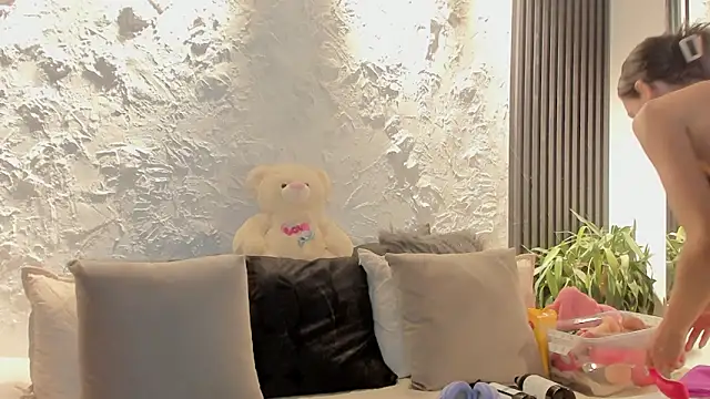 joselin rouse online show from 04/14/26, 12:54