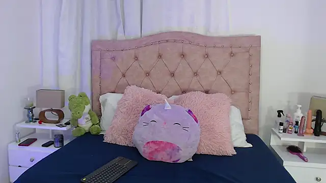 sweet caandyy online show from 10/28/25, 05:18