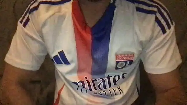 Snapshot of flambeur93 chatting on 10/05/25, 02:13 flambeur93 online show from 10/05/25, 02:13