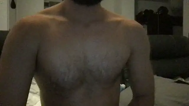 Snapshot of flambeur93 chatting on 11/16/25, 02:33 flambeur93 online show from 11/16/25, 02:33