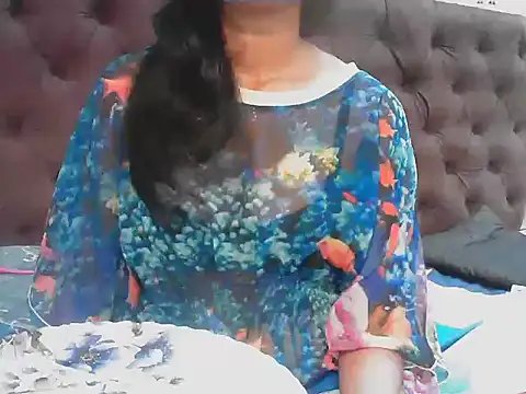 short girl  online show from 10/15/25, 04:26