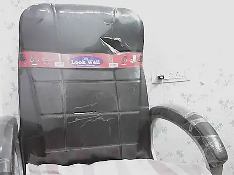 short girl  online show from 04/11/26, 02:43