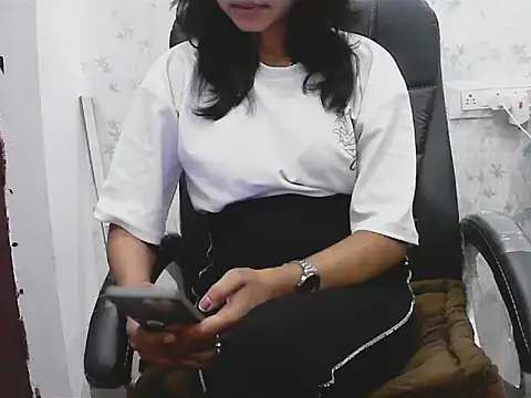 short girl  online show from 02/25/26, 05:57