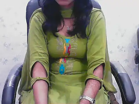 short girl  online show from 02/23/26, 07:03