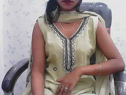 short girl  online show from 04/07/26, 03:14