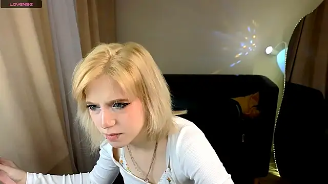 MorgyAsuna  online show from 12/01/25, 10:38