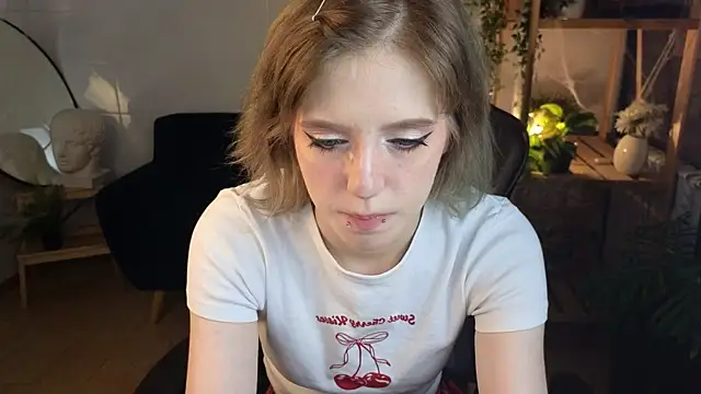 MorgyAsuna  online show from 11/05/25, 01:36