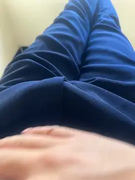 CZpublic online show from 10/18/25, 05:20