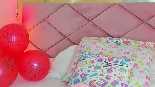 ChloeLaurentt online show from 02/16/26, 10:29