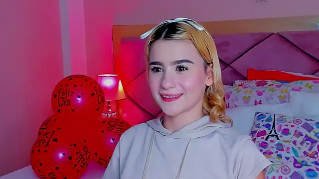 ChloeLaurentt online show from 02/18/26, 03:08