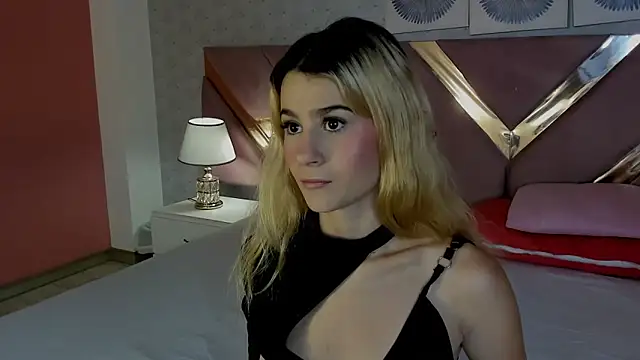 ChloeLaurentt online show from 12/02/25, 01:35