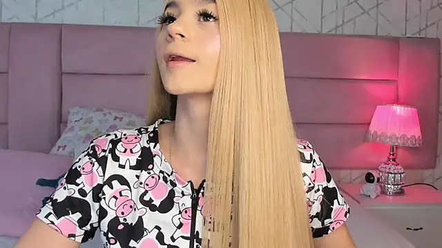 ChloeLaurentt online show from 05/07/26, 02:53