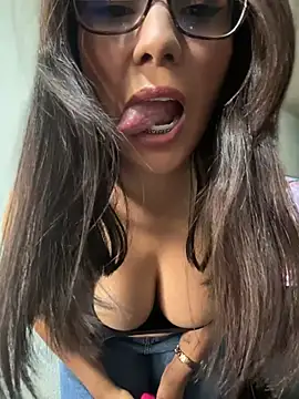 Nicol X online show from 05/27/26, 03:41
