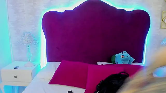 Snapshot of LaylaaDoll chatting on 09/25/25, 06:14 LaylaaDoll online show from 09/25/25, 06:14