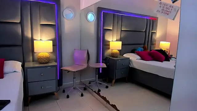 LaylaaDoll online show from 01/10/26, 05:52