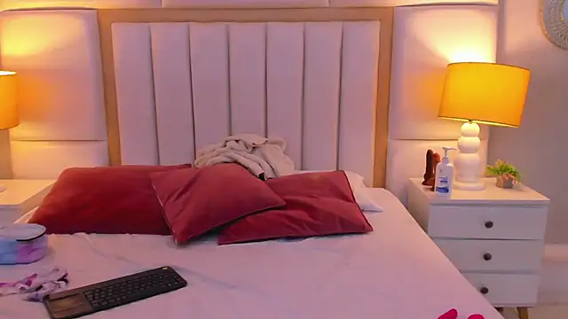 LaylaaDoll online show from 02/25/26, 07:47