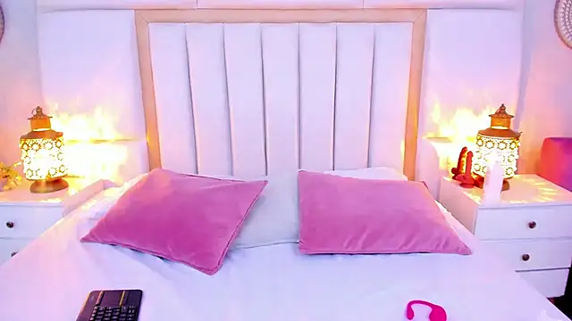 LaylaaDoll online show from 04/11/26, 07:39