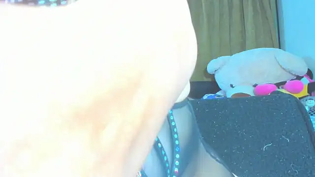 LatinaMature  online show from 04/17/26, 10:07