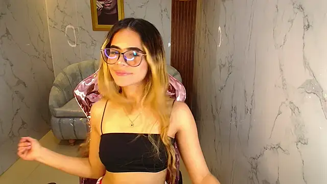 lilith4 s online show from 10/23/25, 10:52