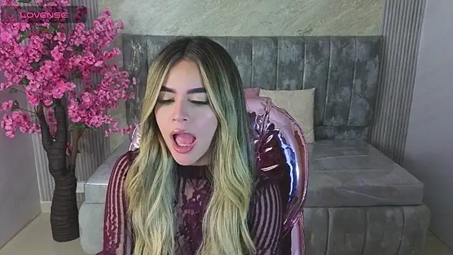 lilith4 s online show from 11/01/25, 08:36