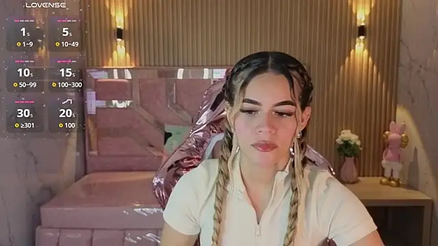 lilith4 s online show from 03/25/26, 08:19