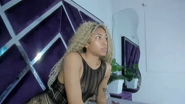 angelkyraasm online show from 01/16/26, 12:42