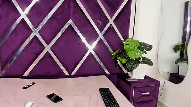 angelkyraasm online show from 11/23/25, 12:26