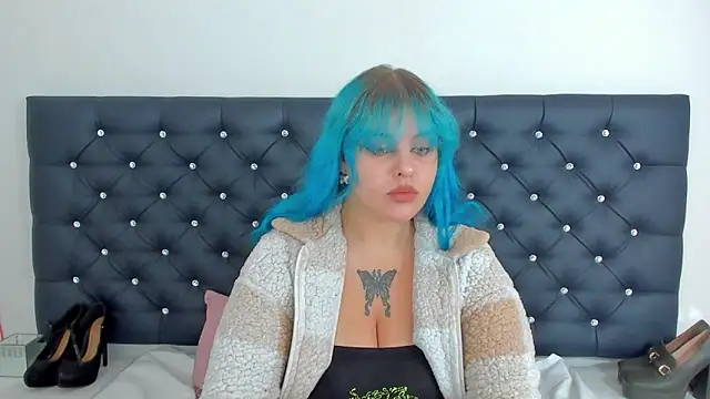 Snapshot of LunaWetPussy chatting on 09/18/25, 09:12 LunaWetPussy online show from 09/18/25, 09:12