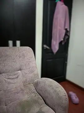 Isabella-Teen online show from 11/11/25, 12:27