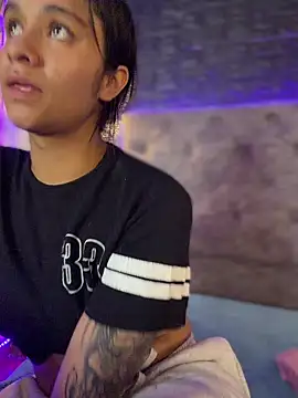 Isabella-Teen online show from 03/23/26, 02:22