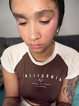 Isabella-Teen online show from 03/08/26, 02:04