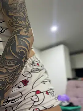 Isabella-Teen online show from 04/04/26, 02:07