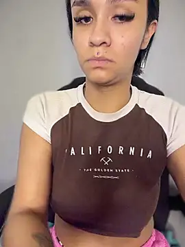 Isabella-Teen online show from 04/12/26, 02:15