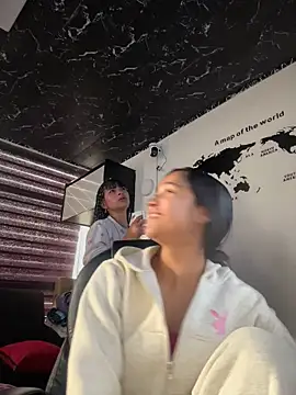 Isabella-Teen online show from 05/20/26, 01:19