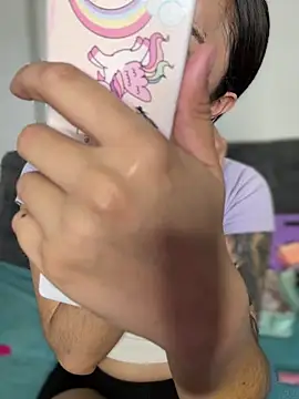 Isabella-Teen online show from 12/19/25, 02:04