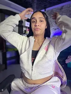 Isabella-Teen online show from 02/08/26, 01:25