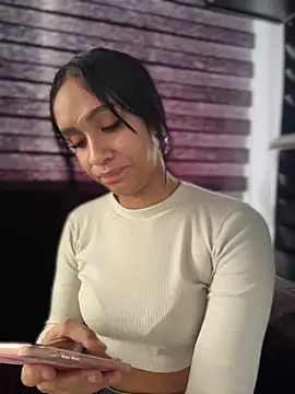 Isabella-Teen online show from 04/23/26, 01:35