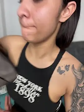 Isabella-Teen online show from 12/20/25, 01:52