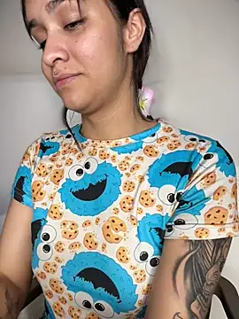 Isabella-Teen online show from 12/04/25, 02:10