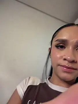 Isabella-Teen online show from 04/11/26, 07:45